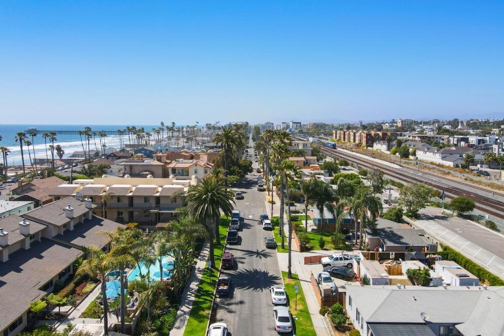 Oceanside Rocks Family Vacation Home エクステリア 写真