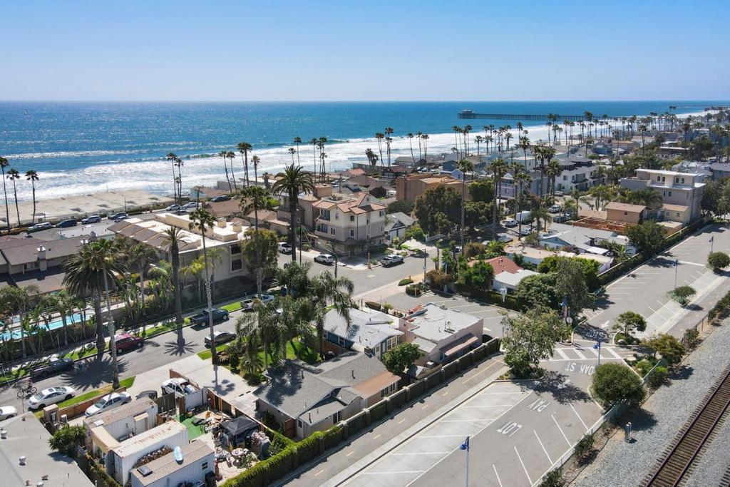 Oceanside Rocks Family Vacation Home エクステリア 写真