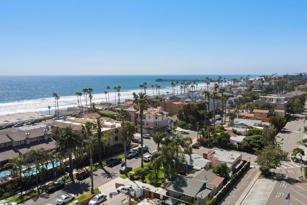 Oceanside Rocks Family Vacation Home エクステリア 写真
